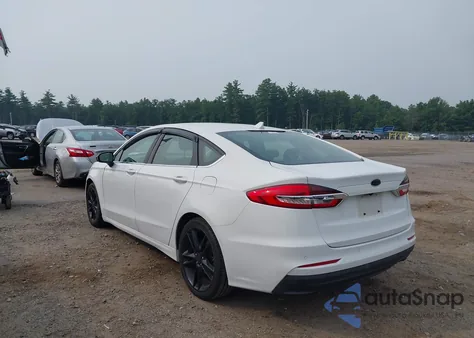 2019 Ford Fusion Se z USA, uszkodzony, nr VIN 3FA6P0LU4KR109090